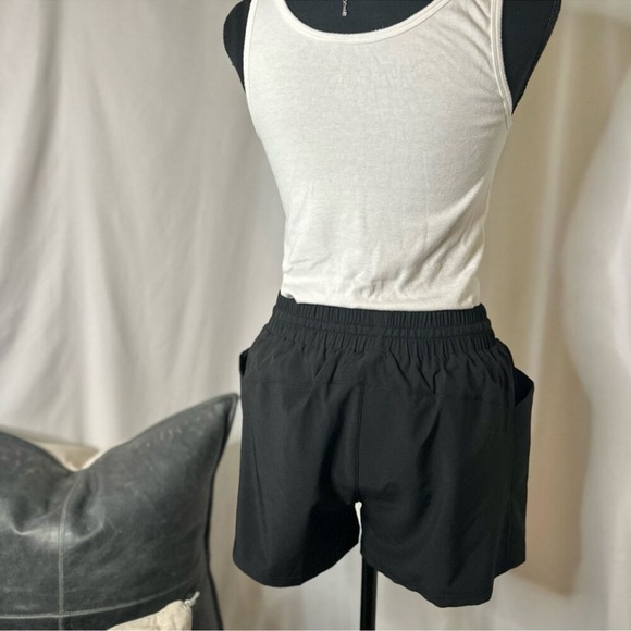 Drawstring Active Shorts - Picture 3 of 3